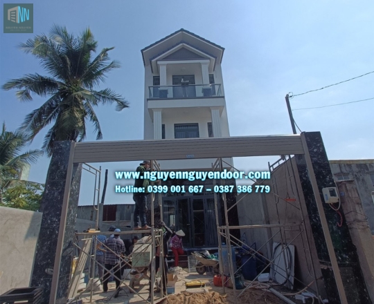 CÔNG TRÌNH CỬA CUỐN CÔNG NGHỆ ĐỨC NHÀ CHỊ THƯƠNG QUỐC LỘ 13