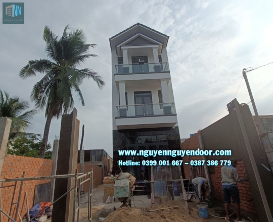 CÔNG TRÌNH CỬA CUỐN CÔNG NGHỆ ĐỨC NHÀ CHỊ THƯƠNG QUỐC LỘ 13