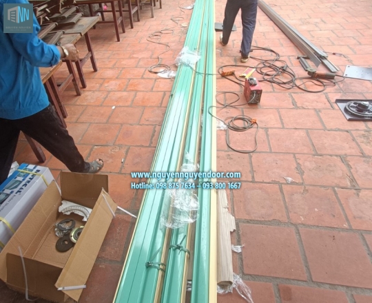 CÔNG TRÌNH CỬA CUỐN LÁ ĐÀI LOAN QUÁN HẢI SẢN KIÊN GIANG