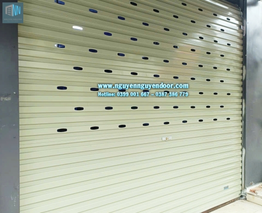 NHÀ CAO CỬA RỘNG AN NHIÊN - LẮP THÊM CỬA CUỐN NHẸ TÊNH MỖI NGÀY