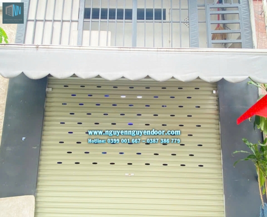 NHÀ CAO CỬA RỘNG AN NHIÊN - LẮP THÊM CỬA CUỐN NHẸ TÊNH MỖI NGÀY