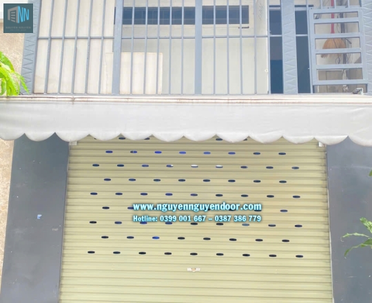 NHÀ CAO CỬA RỘNG AN NHIÊN - LẮP THÊM CỬA CUỐN NHẸ TÊNH MỖI NGÀY