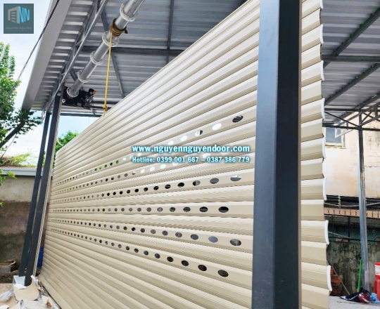 CỬA CUỐN LÁ BÍT CÔNG NGHỆ ĐỨC TẠI TRẦN HƯNG ĐẠO THỦ ĐỨC