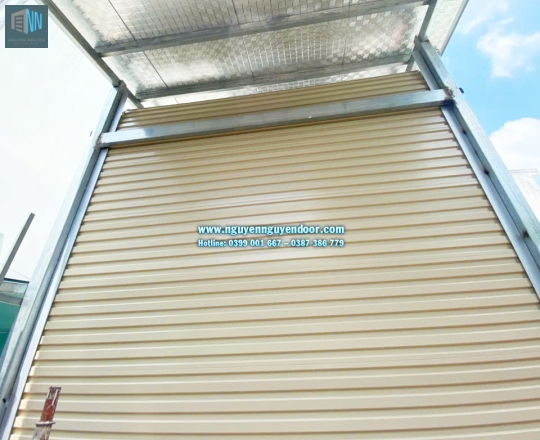 CỬA CUỐN TẤM LIÊN CÔNG NGHỆ ÚC VẬN HÀNH SIÊU NHẸ NHÀNG