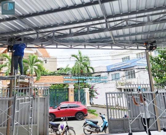 CỬA CUỐN LÁ BÍT CÔNG NGHỆ ĐỨC TẠI TRẦN HƯNG ĐẠO THỦ ĐỨC