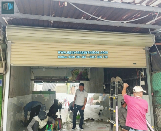 CỬA CUỐN TẤM LIỀN CÔNG NGHỆ ÚC TẠI ĐƯỜNG SỐ 17 LINH XUÂN THỦ ĐỨC
